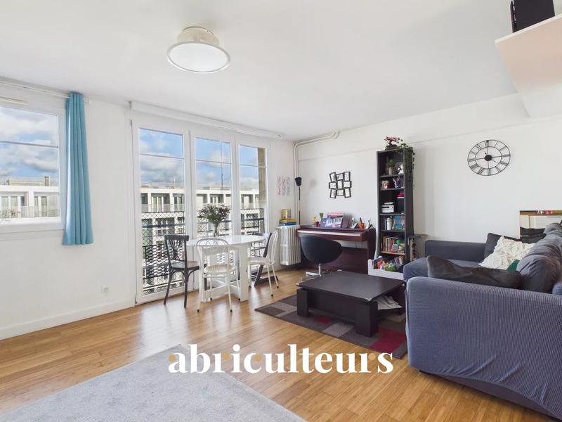 Appartement - 90 m² - 4 pièces