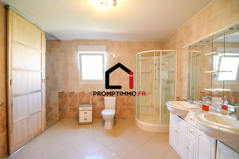 Maison - 95 m² - 5 pièces