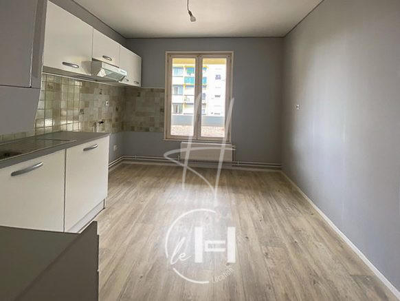 Appartement - 88 m² - 4 pièces
