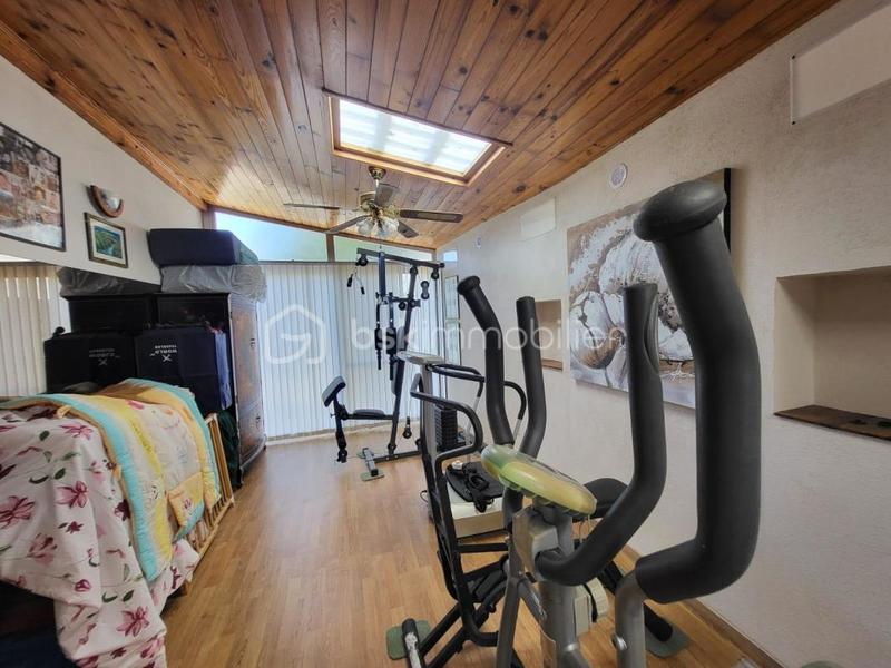 Villa - 247 m² - 5 pièces