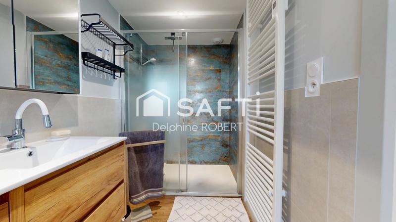 Maison - 275 m² - 8 pièces