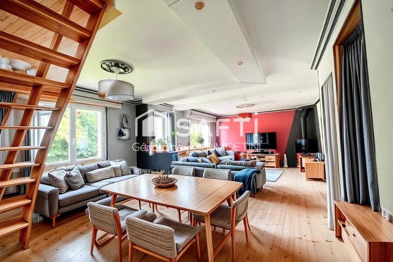 Maison - 127 m² - 8 pièces