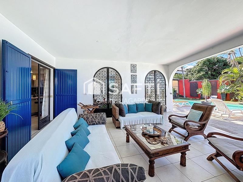 Villa - 250 m² - 5 pièces