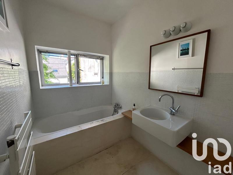 Maison - 220 m² - 7 pièces