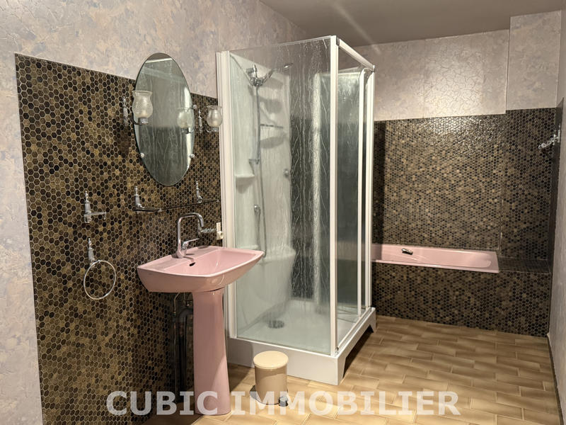 Maison - 150 m² - 4 pièces