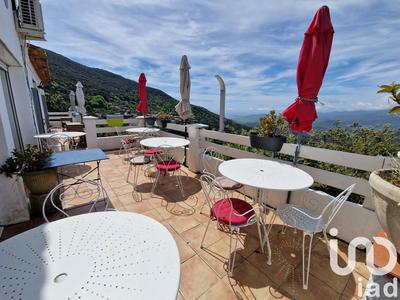 Maison - 194 m² - 8 pièces