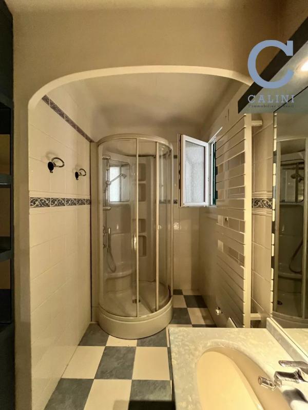 Appartement - 117 m² - 6 pièces