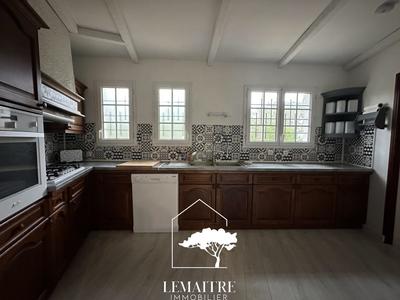 Maison - 136 m² - 6 pièces