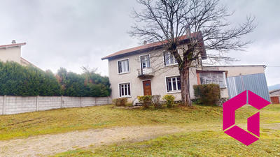 Maison - 140 m² - 5 pièces