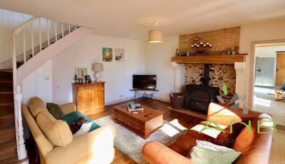 Maison - 225 m² - 8 pièces