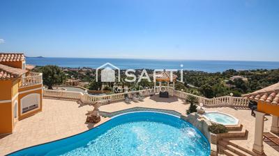 Villa - 700 m² - 12 pièces