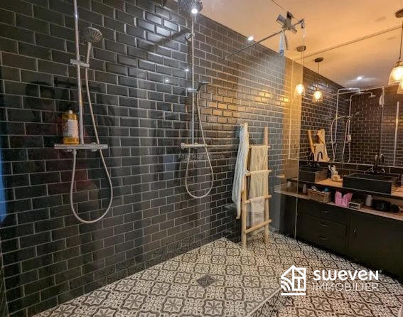 Maison - 141 m² - 5 pièces