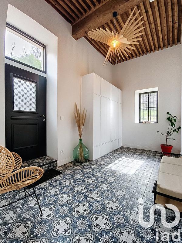 Maison - 320 m² - 8 pièces