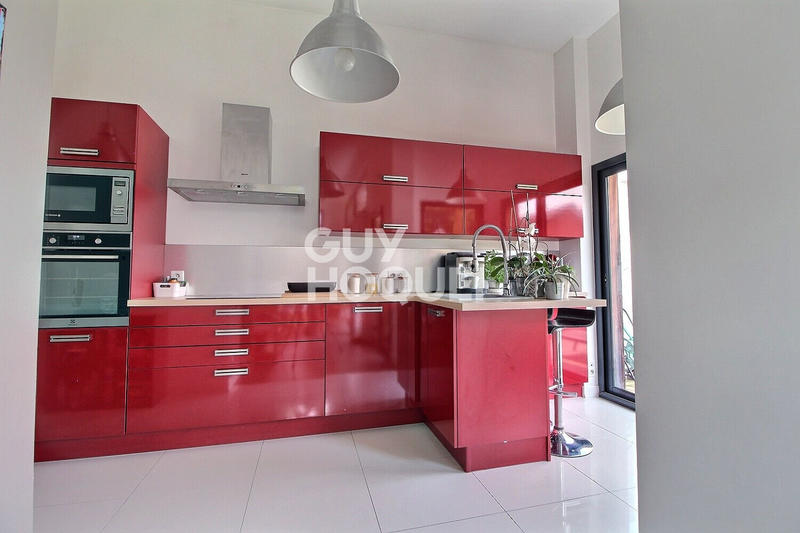 Maison - 142 m² - 6 pièces