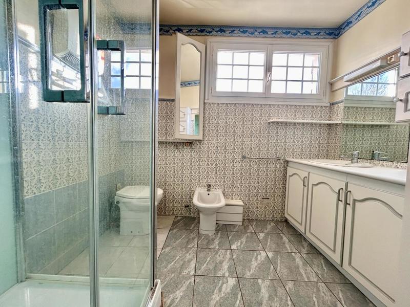 Maison - 170 m² - 5 pièces