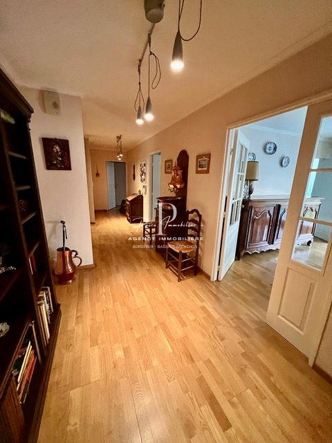 Appartement - 158 m² - 5 pièces