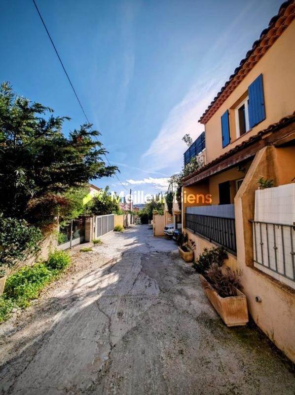 Appartement ancien - 62 m² - 3 pièces