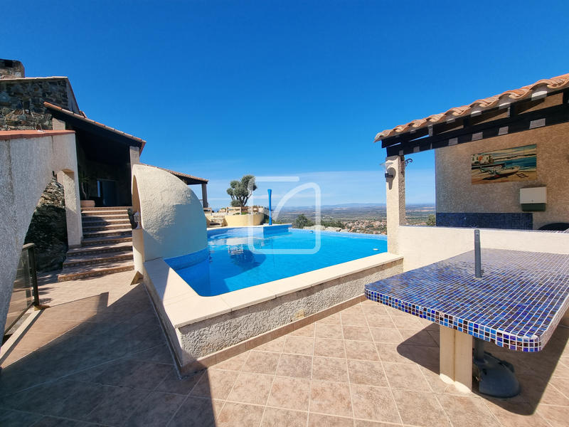 Propriété - 130 m² - 4 pièces