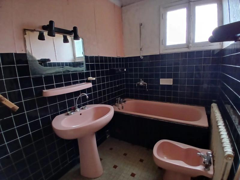 Maison - 90 m² - 5 pièces