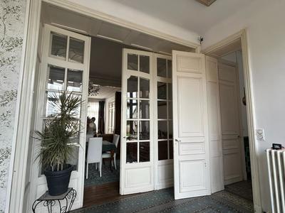 Maison de maîtres - 230 m² - 10 pièces