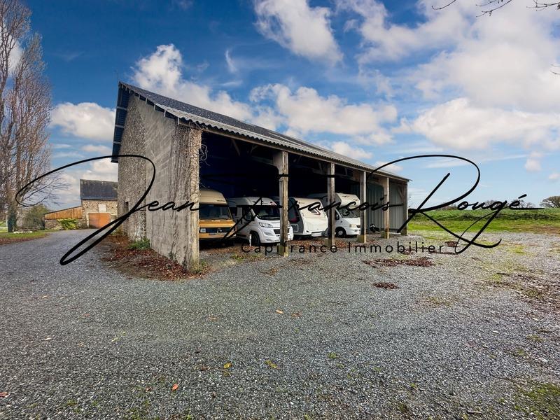 Maison - 243 m² - 10 pièces