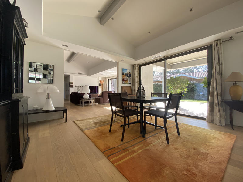 Maison - 183 m² - 5 pièces