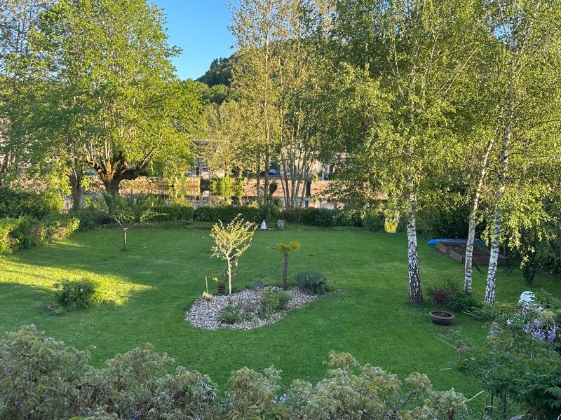 Propriété - 237 m² - 11 pièces