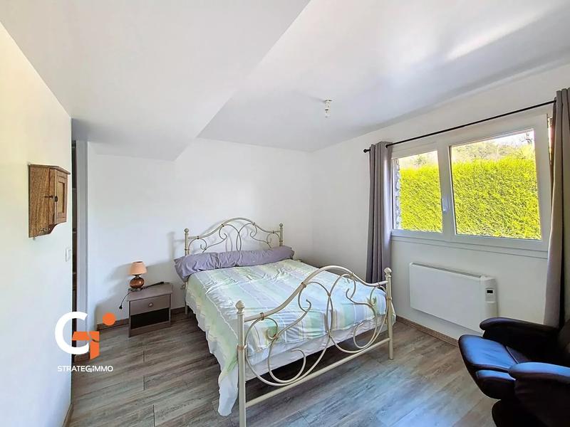 Maison - 200 m² - 10 pièces