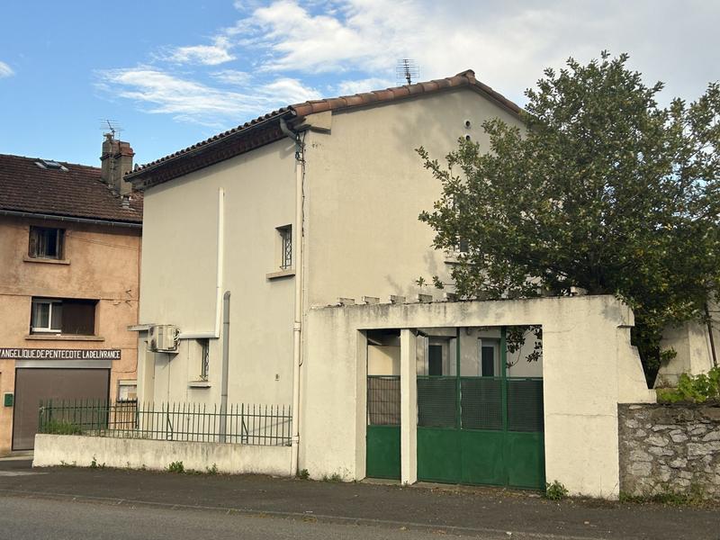 Maison traditionnelle - 80 m² - 5 pièces