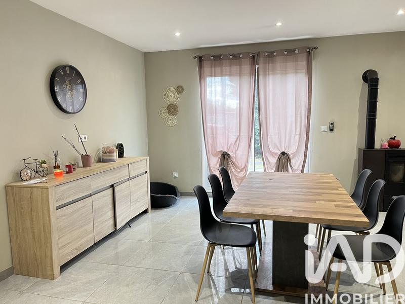 Maison - 93 m² - 5 pièces