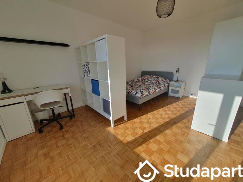 Chambre - 10 m² - 1 pièce