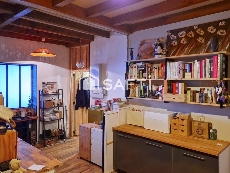 Maison - 230 m² - 14 pièces