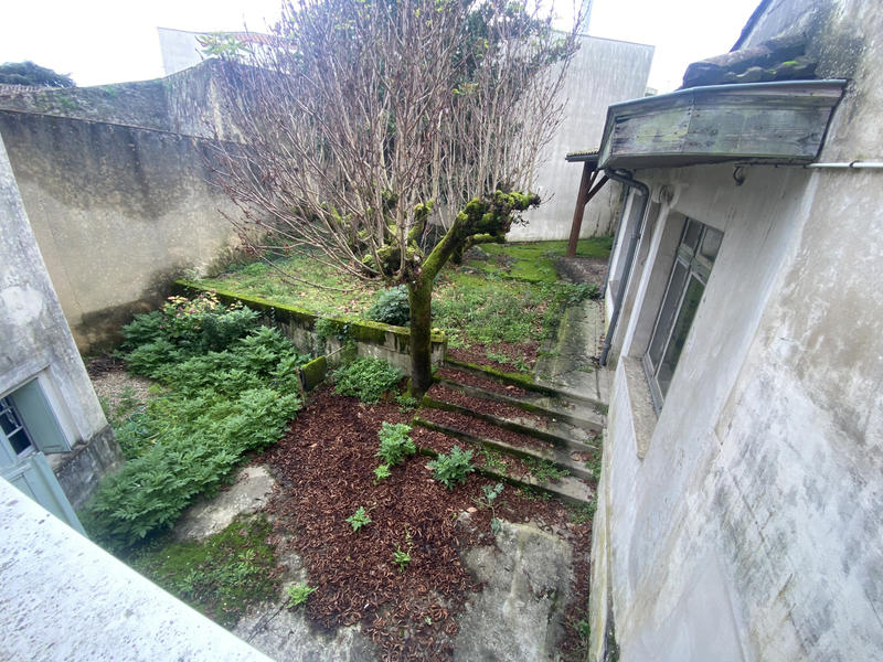 Maison - 230 m² - 10 pièces