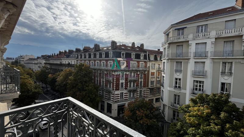 Appartement - 116 m² - 4 pièces