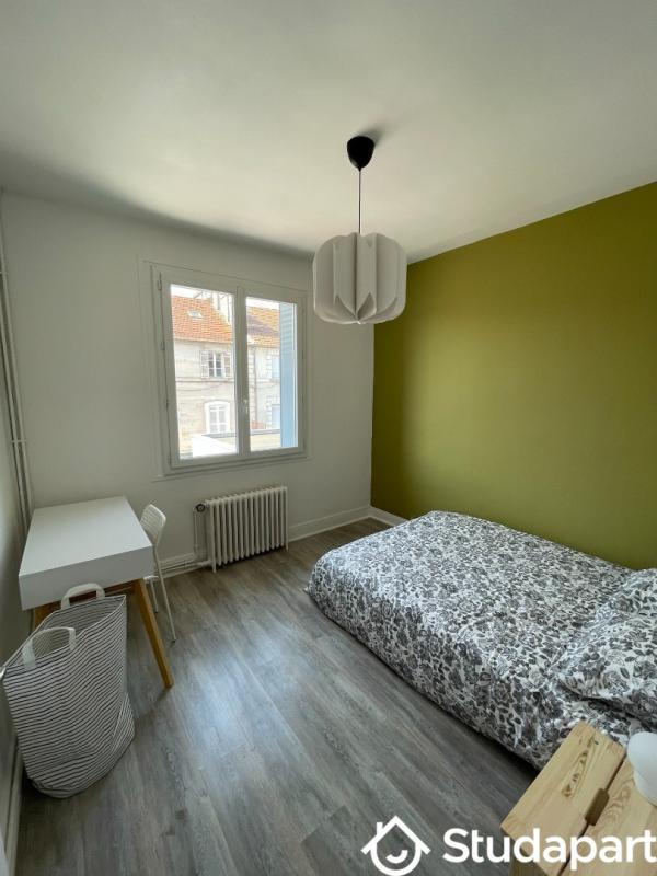 Chambre - 10 m² - 1 pièce