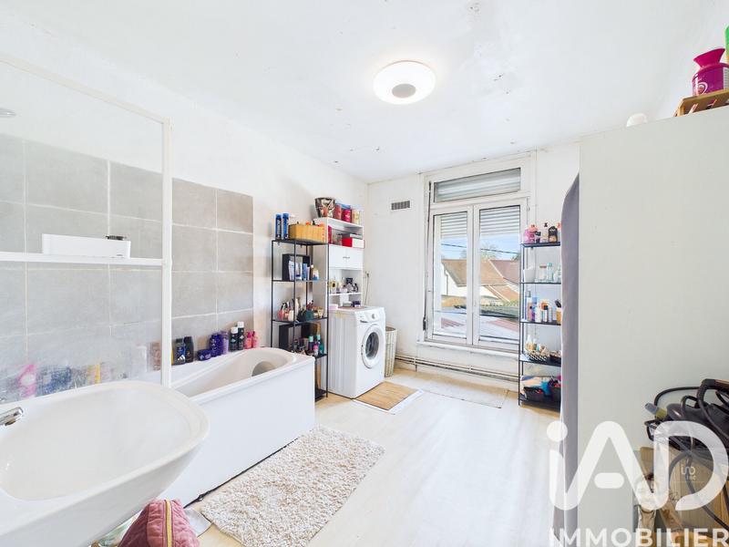 Maison - 90 m² - 5 pièces