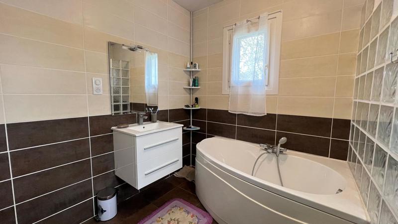 Maison - 193 m² - 6 pièces