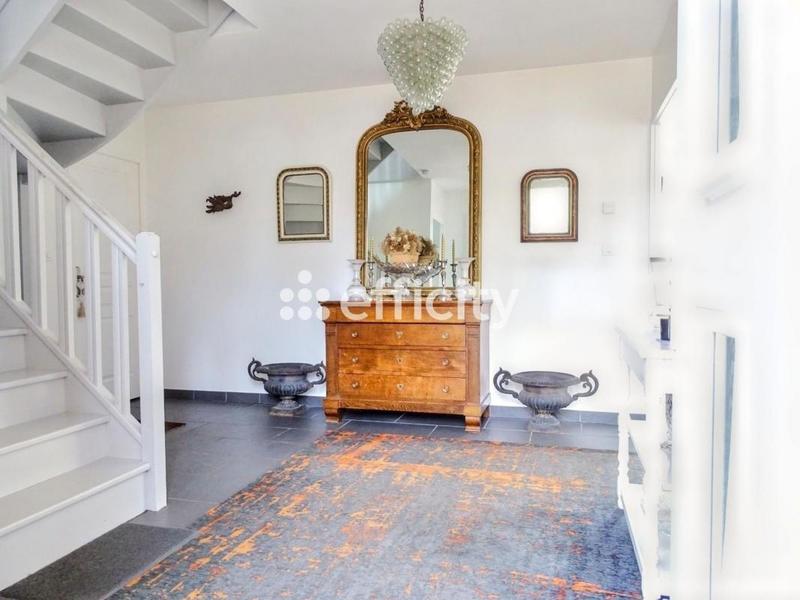 Maison - 179 m² - 8 pièces