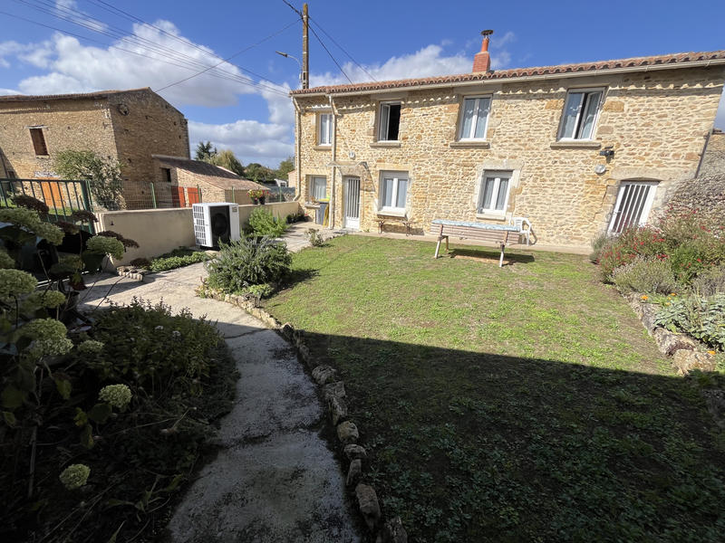 Maison - 99 m² - 3 pièces