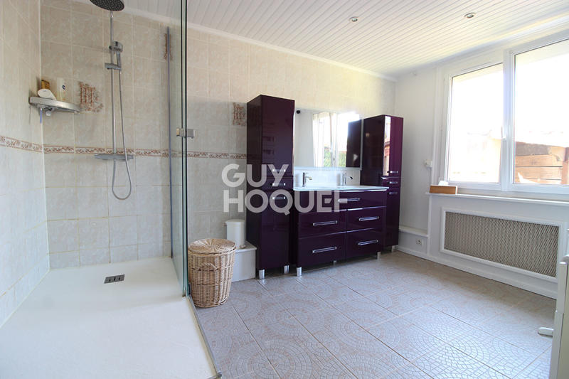 Maison - 95 m² - 5 pièces