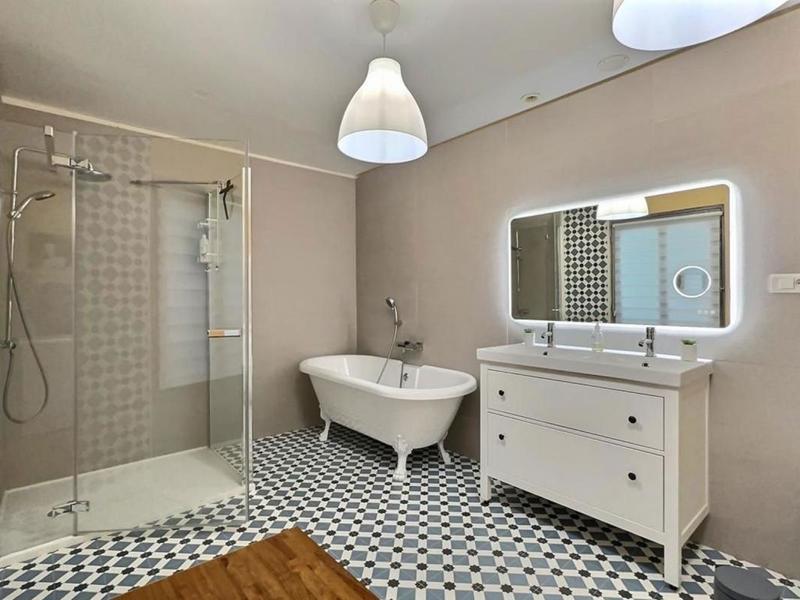 Maison - 180 m² - 5 pièces