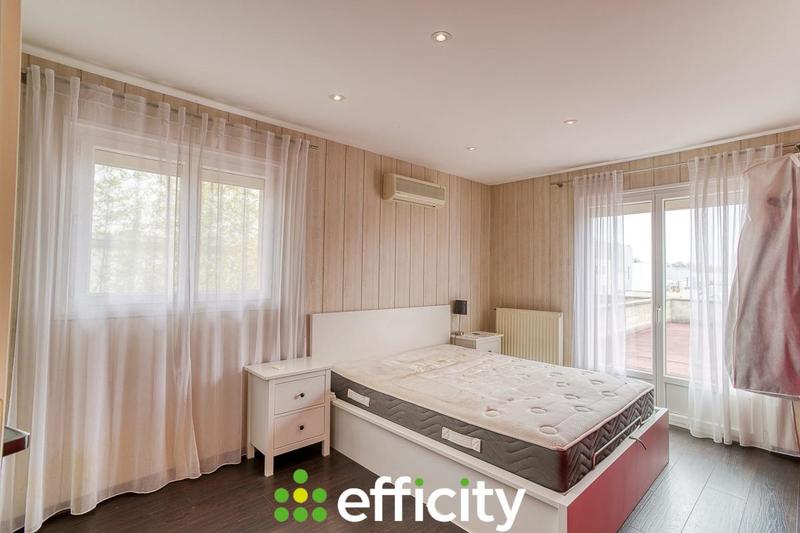 Maison - 186 m² - 7 pièces