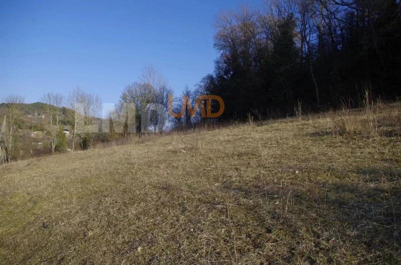 Terrain constructible - 2 900 m²