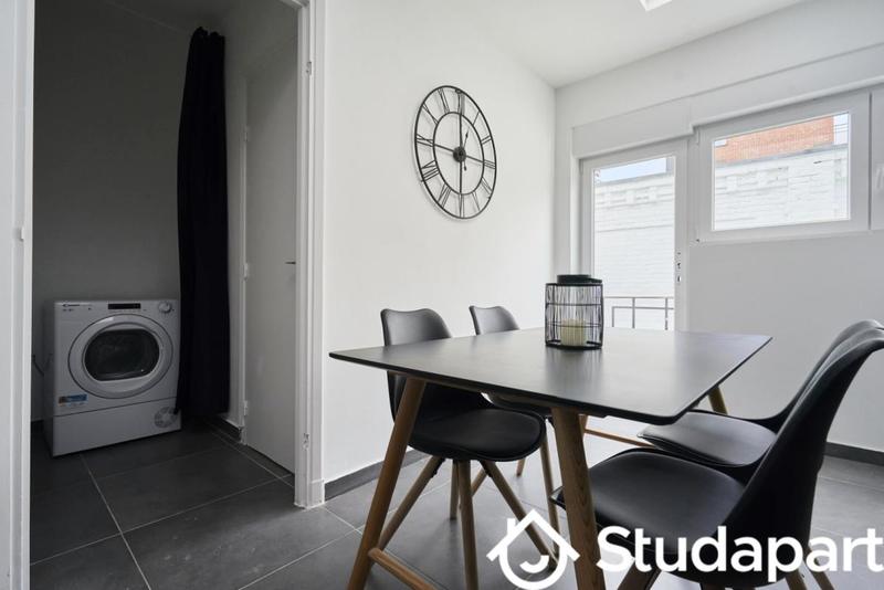 Chambre - 10 m² - 1 pièce