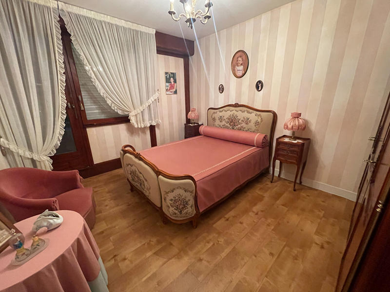 Appartement - 111 m² - 6 pièces