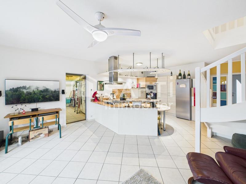 Maison - 111 m² - 4 pièces