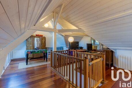 Maison - 185 m² - 8 pièces