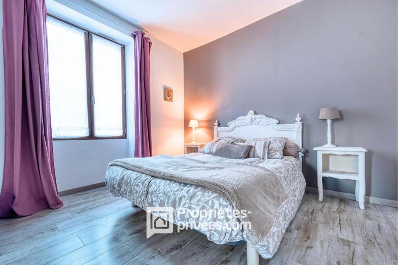 Maison - 183 m² - 9 pièces