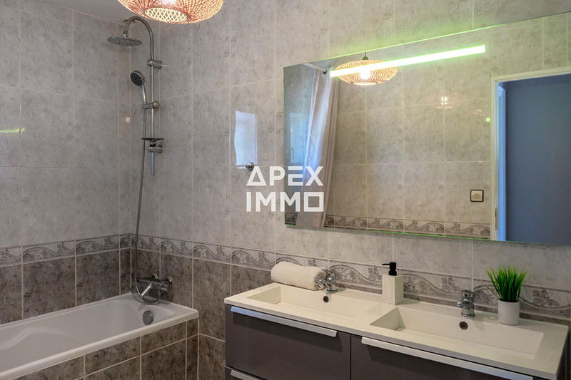 Maison - 142 m² - 6 pièces