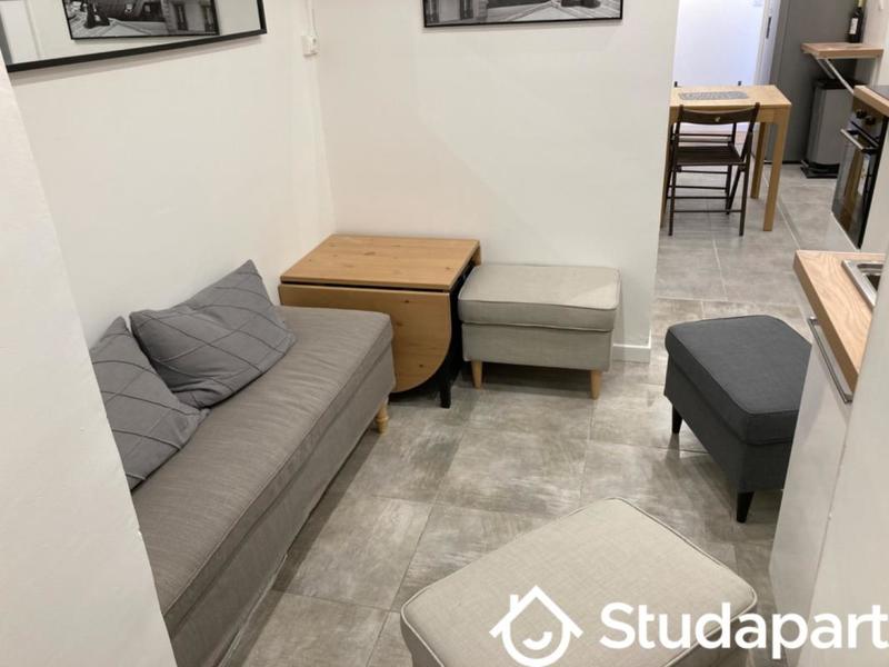 Chambre - 11 m² - 1 pièce